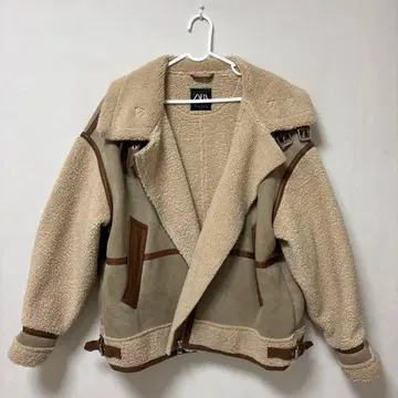 ZARA 무스탕 코트 숏 기장 베이지