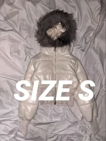 9090 Fur Hooded Puffer Jacket size s