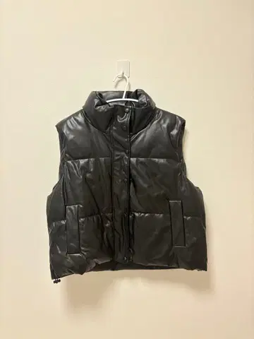 블랙 다운 베스트