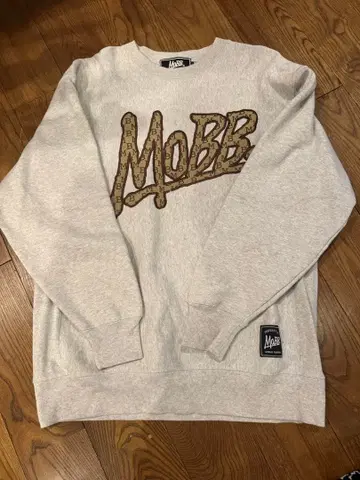 MOBB 그레이 트레이닝복