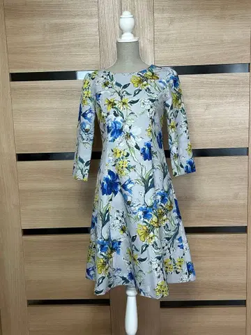 UNIVERVALMUSE 꽃무늬 7부 소매 플레어 원피스 ( M )