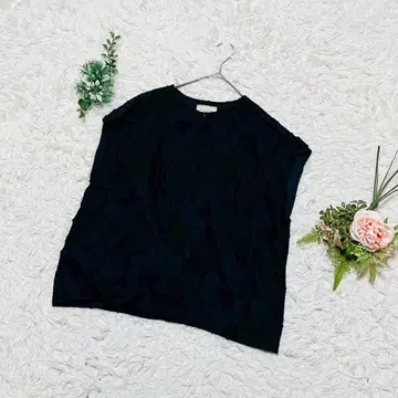 [ 유나이티드 애로우즈 ] 슬리브리스 블라우스 자수 꽃무늬 고급 블랙 F