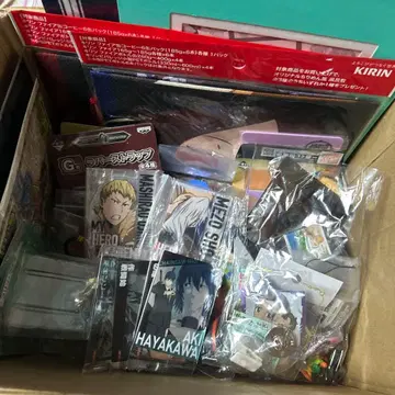 캐릭터 굿즈 묶음 판매