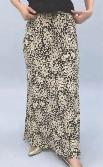 EDIT.FORLULU 플라워 바이어스 맥시 스커트 브라운