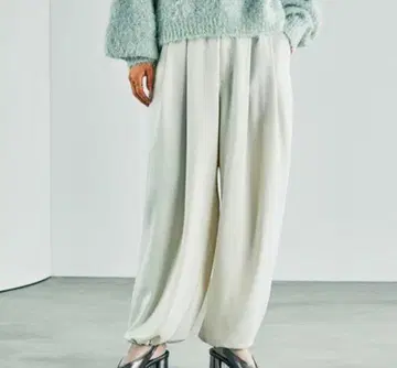 레피심 투 턱 새틴 팬츠