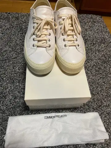 COMMON PROJECTS 아킬레스 로우 화이트