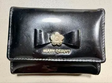 MARY QUANT 리본 포함 3단 폴더형 지갑 블랙