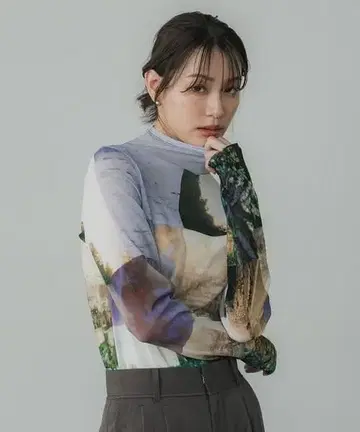 PUBLIC TOKYO 시어 탑