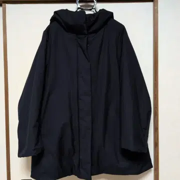 [유니클로] 하이브리드 다운 숏코트 발수 가공 네이비 M