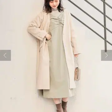 내추럴 꾸뛰르 백 프릴 코트