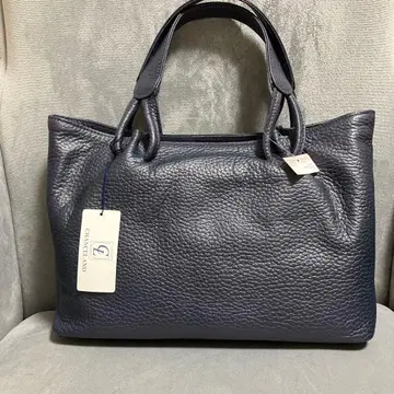 택 포함 미사용 새상품 소가죽 핸드백 네이비