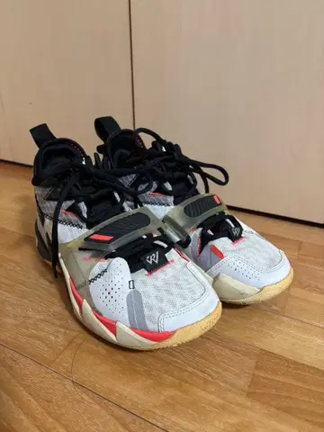 JORDAN WHY NOT ZER0.3 조던 와이 낫 0.3