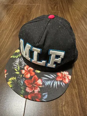 원오크록 라이브 한정판 캡 MLF 자수 포함