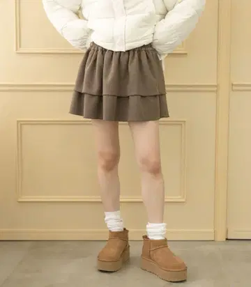 3.3 Field Trip 스웨이드 프릴 스커트