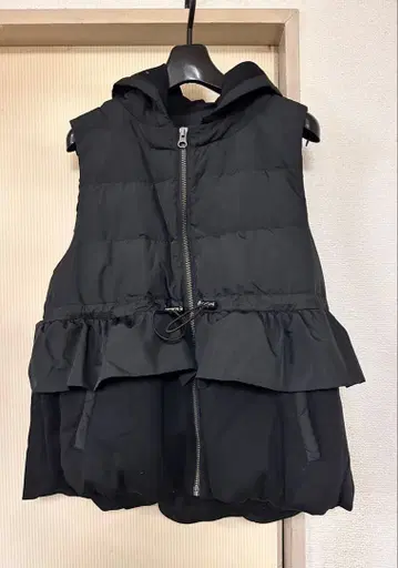 디자인 발군 다운 베스트 블랙 즉시 구매 가능