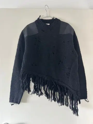 KHOKI Fringed and Destroyed Knit / BLACK