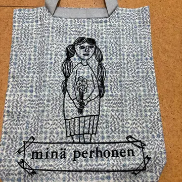 새상품 미사용 미나 페르호넨 토트백 Floria