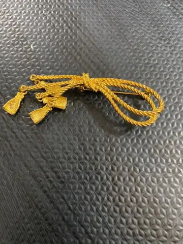 골드 로프 디자인 브로치