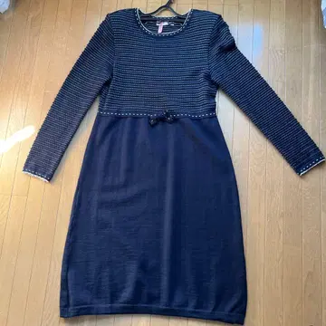 네이비 스트라이프 긴팔 니트 원피스