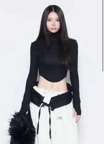 theredthered S embellished shoulder tops