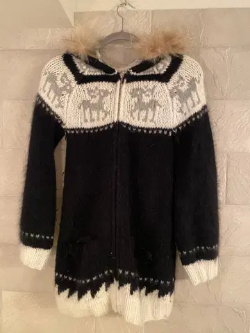 me 후드 부착 니트 코트 블랙/화이트