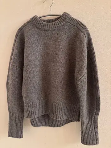 HYKE 그레이 크루넥 스웨터 사이즈 1