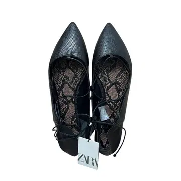 미사용 새상품 [ ZARA 애니멀 무늬 레이스업 발레 슈즈 ]