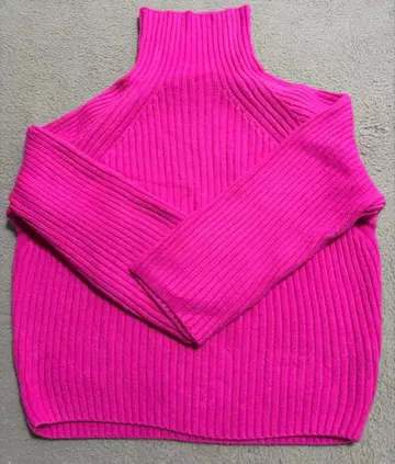 미카레 미카레 핑크 리브 스웨터