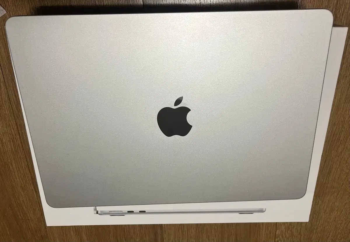 MacBook Air M2 8GB 256GB Silver 13-inch