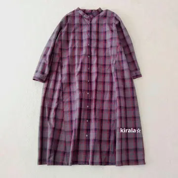 리브인컴포트 풍성함이 멋스러운 세련된 체크 무늬 셔츠 원피스