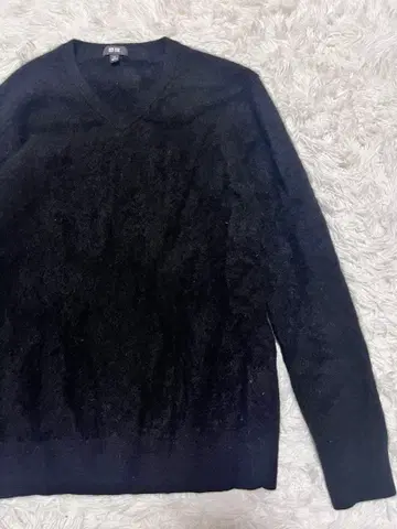 유니클로 니트 캐시미어 100% 블랙 XL V넥