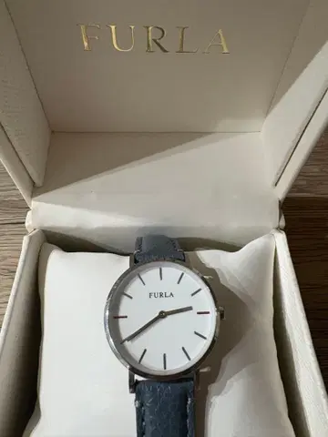 FURLA 아날로그 손목시계 화이트/그레이