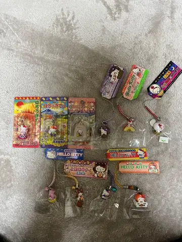 지역 한정 키티 키링 세트