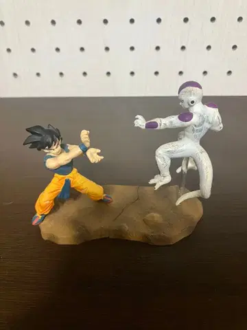 드래곤볼  프리저 피규어