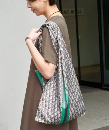 VERMEIL 모노그램 에코백 Medium 그레이