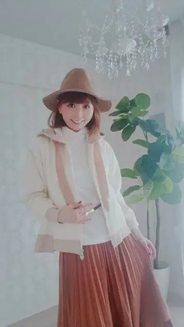 앤드러브&LOVEqvc 배색으로 센스 up 루즈핏 속기모 후드티