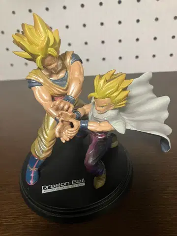 드래곤볼 초사이어인 갓 초사이어인 손오공 트렁크스 피규어