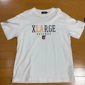 XLARGE RECORDS 화이트 T셔츠