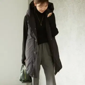 P/NP 타프타 슬리브리스 다운 미들