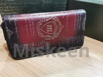 Miskeen 손글씨풍 디자인의 장지갑 빨검