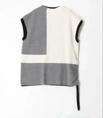 울 폴리에스테르 빌드넥 베스트 DES PRES 투모로우랜드