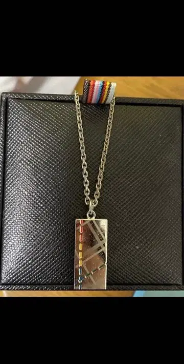 폴 스미스 목걸이