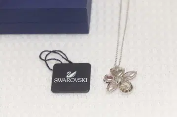 Swarovski 꽃 모티브 목걸이
