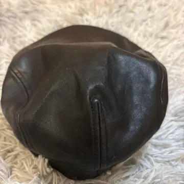 블랙 가죽 헌팅 모자