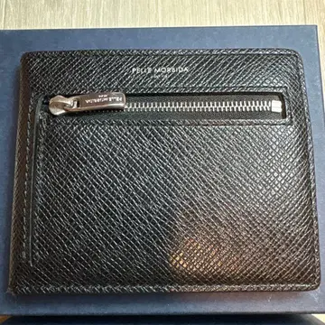새상품급 PELLE MORBIDA 블랙 접이식 지갑