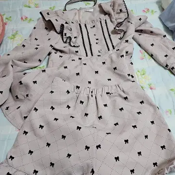 Eveln 프릴 리본 무늬 긴팔 셋업