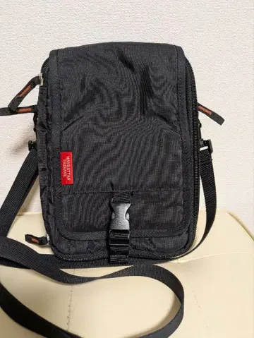 새상품급 MANHATTAN PASSAGE 블랙 숄더백