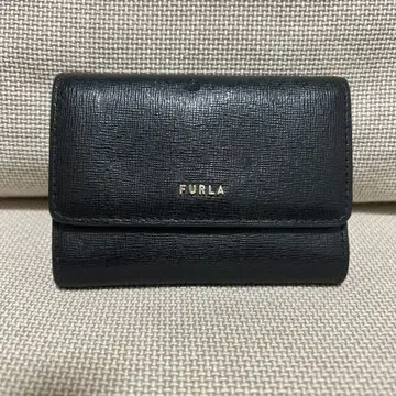 FURLA 삼단 접이식 지갑