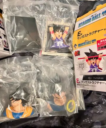 제일복권 DRAGON BALL 40th E상 만화 스트럭처 3체 세트