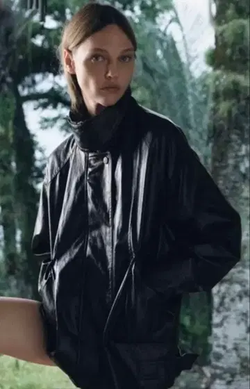 ZARA ZT 컬렉션 페이크 레더 자켓